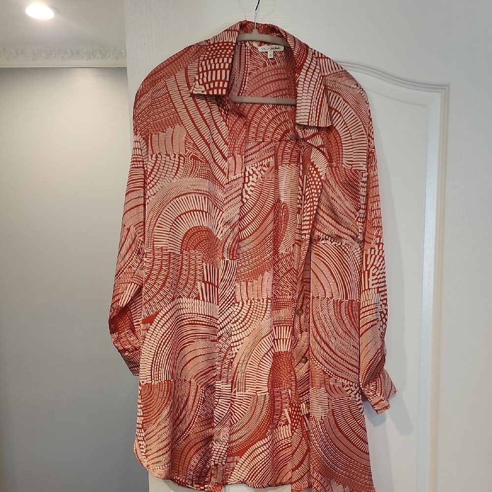 Vici Red and White Geometric Blouse